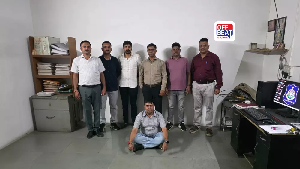 વડોદરા રેલવે સ્ટેશન પરથી મુંબઈ પોલીસના વોન્ટેડ આરોપીની ધરપકડ