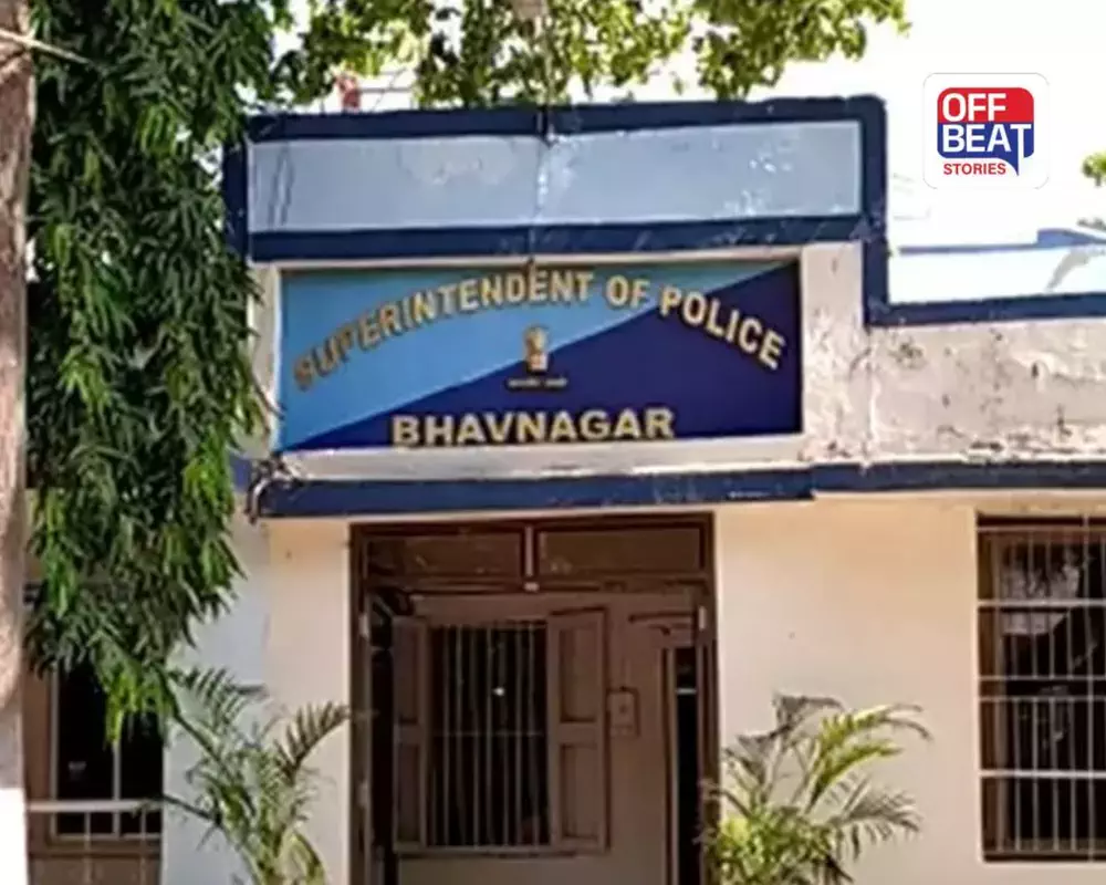 ભાવનગર પોલીસ બેડામાં ફેરફાર: જિલ્લા પોલીસવડા નિતેશ પાંડેયે 27 કર્મચારીઓની આંતરિક બદલી કરી