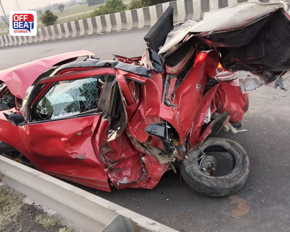 અમદાવાદ-રાજકોટ હાઇવે પર સાયલા નજીક કાળમુખો અકસ્માત: ટ્રક-કારની ટક્કરમાં કારનો કચ્ચરઘાણ, એકનું નીપજ્યું કરૂણ મોત