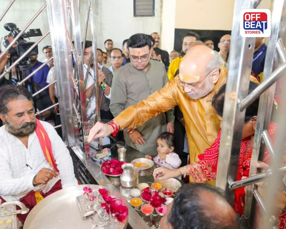 કેન્દ્રીય ગૃહમંત્રી અમિત શાહ વતન માણસાની મુલાકાતે: બહુચર માતાજીના મંદિરે સહપરિવાર પૂજન-દર્શન કરી આશીર્વાદ મેળવ્યા