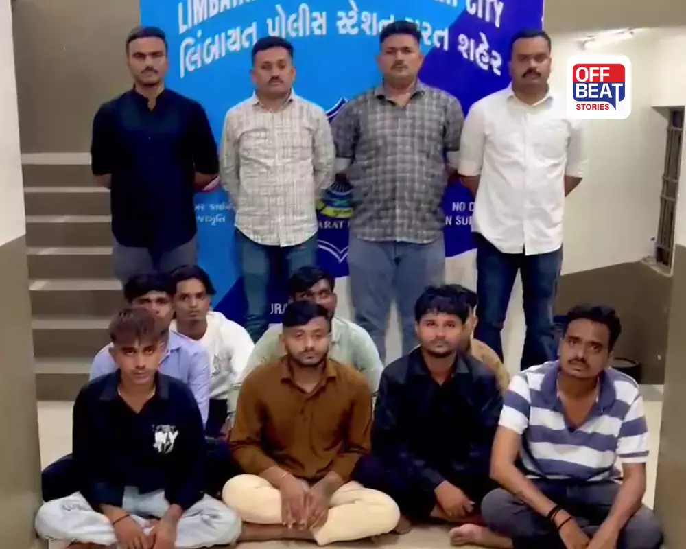 સુરતના લિંબાયતમાં પોલીસનો સપાટો!: જાહેરમાં જુગાર રમતા 8 શખ્સો ઝડપાયા
