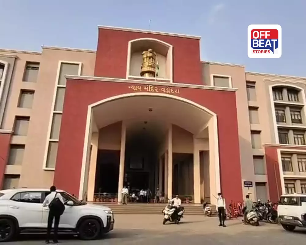 વડોદરામાં કોર્ટની અંદર હોબાળો: ASI અને હેડ કોન્સ્ટેબલ પર હુમલાની ઘટના