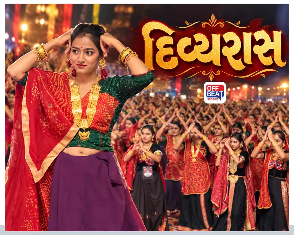 રાજકોટમાં 15 હજાર આહીરાણીઓનો દિવ્યરાસ: 900 કિલો સોનાનાં ઘરેણાંની ઝળહળાટ વચ્ચે દ્વારકાધીશની મહાઆરતી