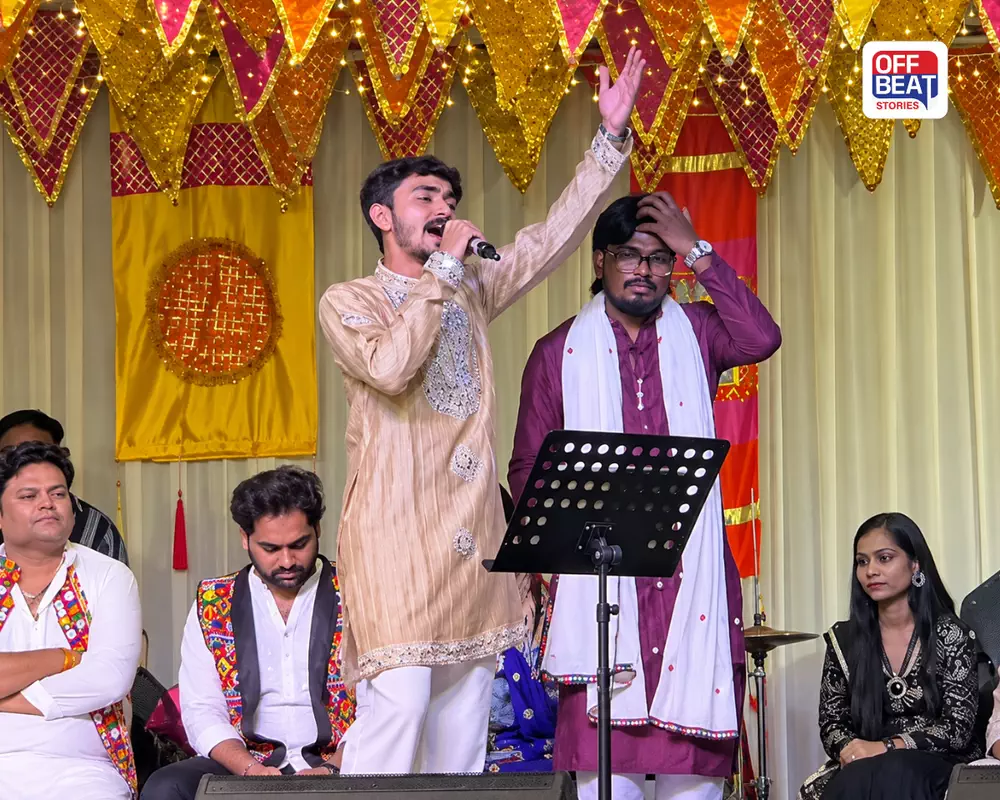 દાહોદના દેવગઢ બારીયામાં Gen-Z કલાકારોનો છવાયો જાદુ: ગરબાના તાલે ઝૂમ્યા ખેલૈયાઓ