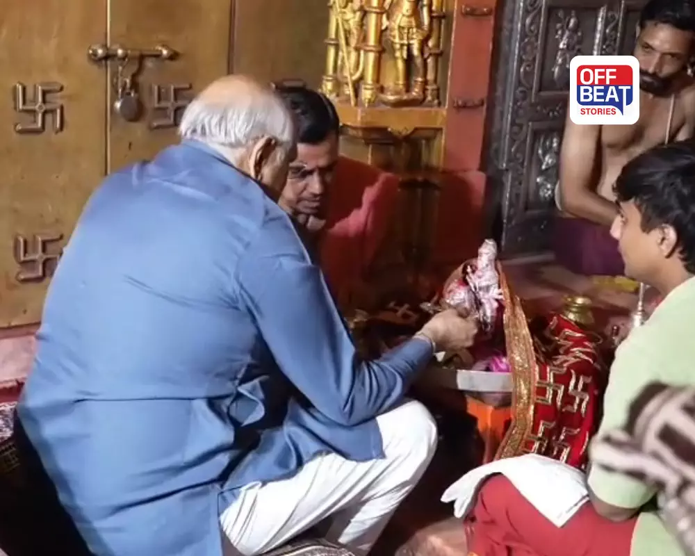 નવરાત્રીમાં મા અંબાના ચરણોમાં CM ભૂપેન્દ્ર પટેલે ઝુકાવ્યું શીશ: ગુજરાતની સુખાકારી માટે કરી પ્રાર્થના