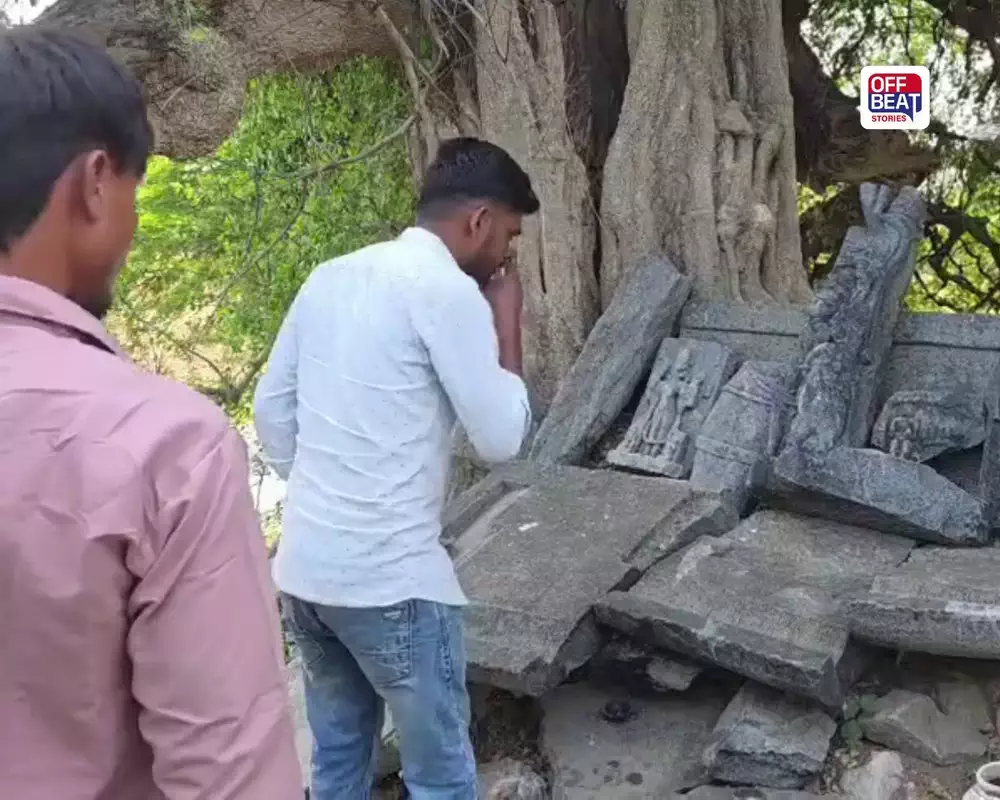 દાહોદના ગડોઈ ગામની અનોખી પરંપરા: દશેરાએ જ્યાં રાવણનું દહન નહીં, પરંતુ રાવણ અને મંદોદરીની થાય છે પૂજા