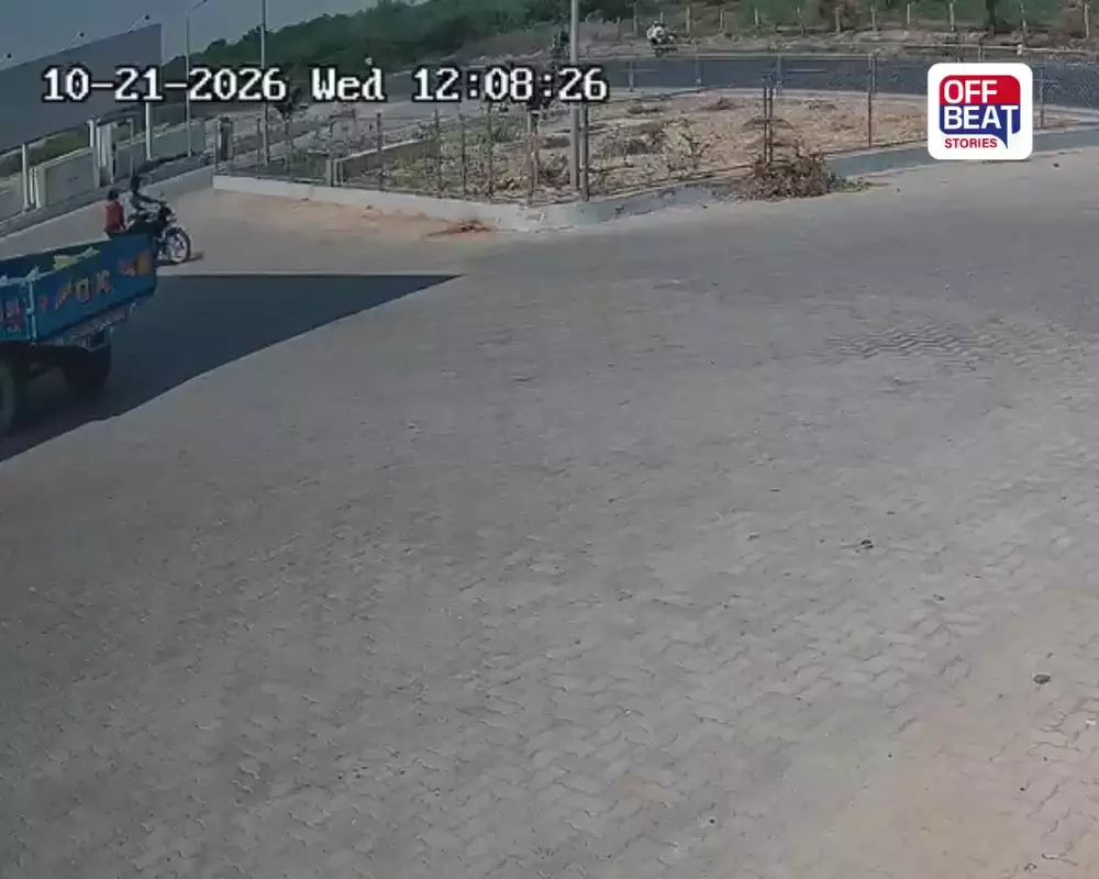 પાટણના સમી નજીક કાર-બાઈક વચ્ચે ગમખ્વાર અકસ્માત: 10 ફૂટ હવામાં ફંગોળાયેલા યુવાનનું મોત