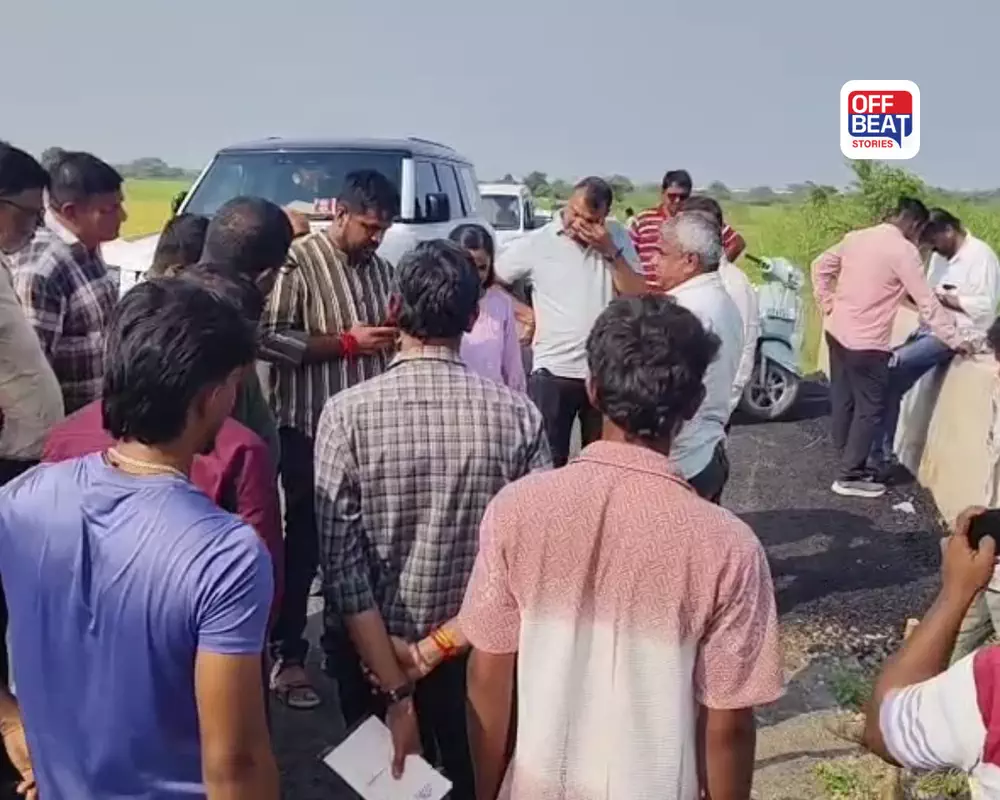 વાઘોડિયામાં નવા ડામર રોડની ગુણવત્તા સામે સવાલ: ધારાસભ્ય ધર્મેન્દ્રસિંહ વાઘેલાએ કરાવ્યું સેમ્પલિંગ