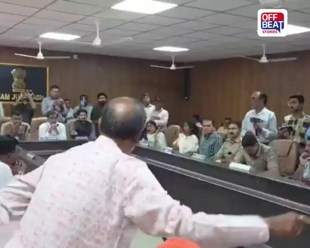 ગિરનારની લીલી પરિક્રમા પહેલાં તંત્રની બેઠક: પાણી, રસ્તા અને શ્રદ્ધાળુઓની સુરક્ષા પર ભાર
