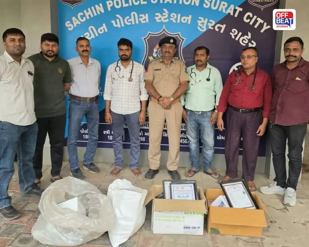 કોઈપણ ડિગ્રી વગર ચાલતું એલોપેથિક દવાઓનું ક્લિનિક!: સુરતના સચિન વિસ્તારમાં ત્રણ બોગસ ડોક્ટર ઝડપાયા, દરોડામાં રૂ. 70 હજારથી વધુનો મુદ્દામાલ કબજે
